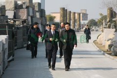 区向导考察团莅临云顶集团集团检查指导事情