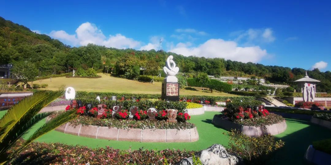 亮点 | 这座陵园入选省级节地生态埋葬树模点，绝非无意