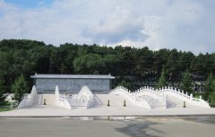 一面墙，一道景：九龙照壁浮雕景墙的诗画之美